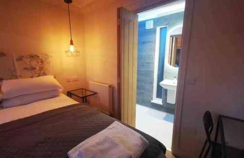 Amazing Cottage & detached Annex sleeps 8, Extra Deep Hot tub, Super Fast wifi, New for 2024 is the addition of Wood Fired Sauna - Foto 61