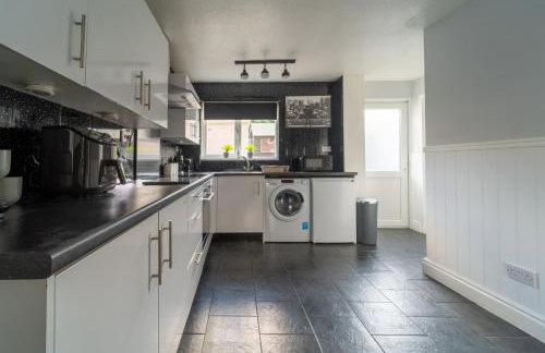 Spacious 3 Bed House, 5mins to HS2/ NEC/Airport. - Foto 3