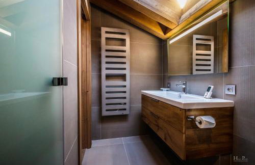 Ski in ski out Le Moulin charming duplex just 50 m from Princesse gondola Megève - Foto 30