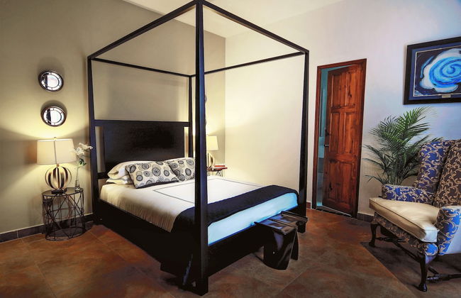 La Isabela Suites - Photo 11