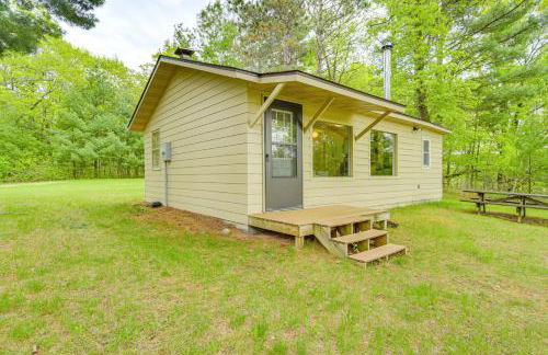 Secluded Lakefront Gem on 300 Acres in Webster - Foto 26