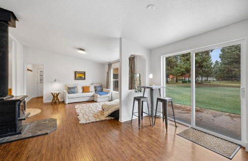 Black Moose - Pet friendly - Trailer parking - Wood stove - Single level - Photo 19