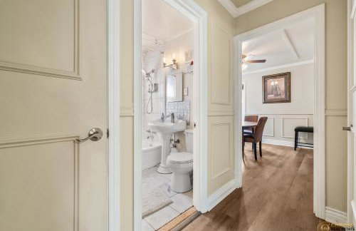 Cozy Evanston Villa with cinema and massage sofa - Foto 11