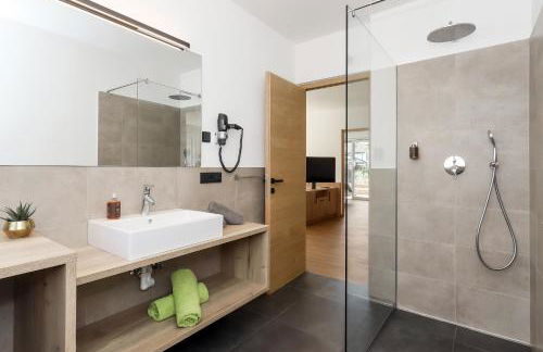 Justina 7 Apartments - Photo 4