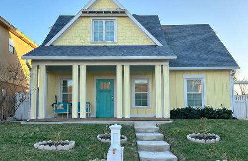 Canal Front Retreat w Boat Dock & Coastal Views - Foto 4