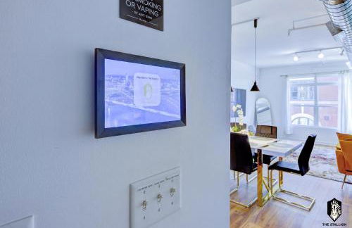 The Stallion #208 - Walk to Attractions - Modern Luxe Loft in Memphis Downtown with free covered gated parking - Foto 30