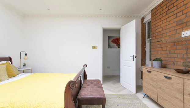 4-bed Flat in West London, Sleeps 8, 8 min to Tube - Foto 4, Zimmer