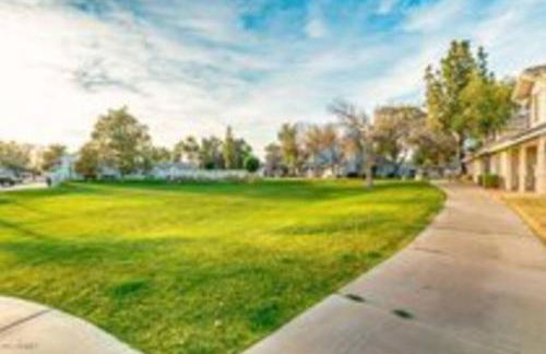 Cozy 3 Bedrooms Town home in Chandler with community pool - Foto 73