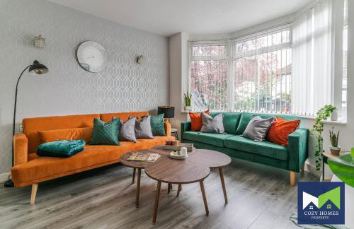 Spacious and Comfy 5 Bed, 2 Bath House with POOL TABLE, near HS2, Solihull, NEC - Foto 8