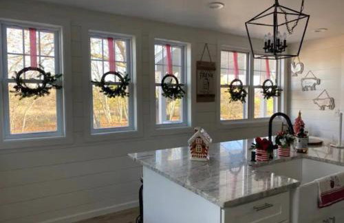 Modern Farmhouse Retreat North Fork Wine Country - Foto 47