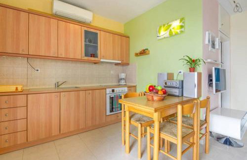 Sun Sea & Views 100m from beach! - Foto 7