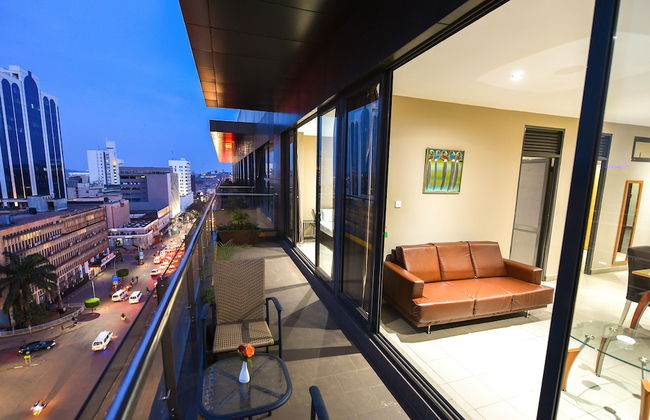 Boulevard Suites - Photo 1