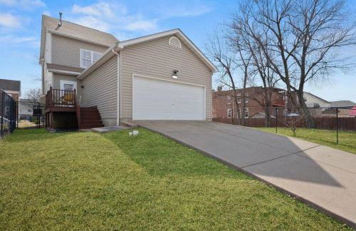 Modern Escape: 5BR/2.5BA Near St. Louis Must-Sees - Foto 11