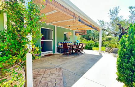 The Secret Garden at Villa Georgia Kalamata - Foto 6