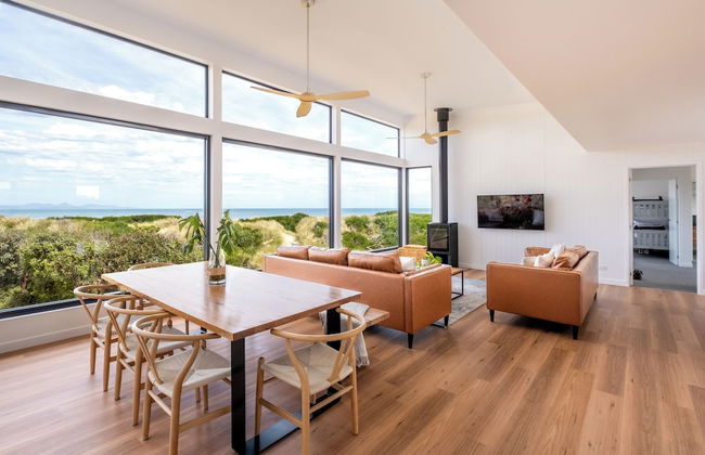 Coast Beachfront Retreat - Photo 24