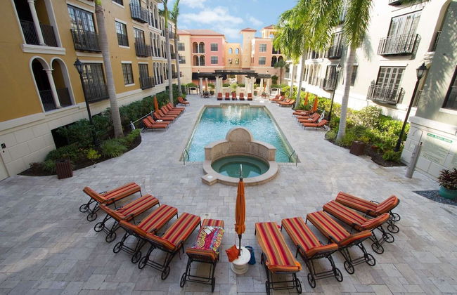 The Residences At Coconut Pointe 8203 - Foto 18