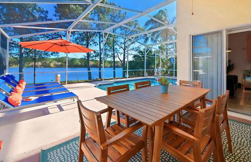 Disney World Getaway: 4 Br - Sunroof - BBQ Bliss - Foto 33