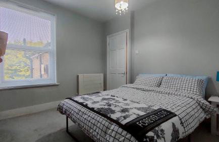 Comfortable Home Away From Home - Photo 31