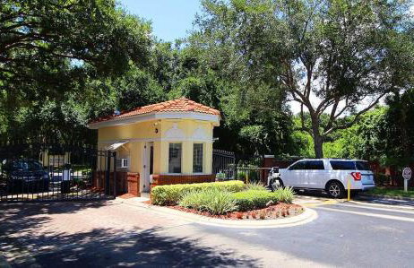 4BR w Heated Pool near Disney & Lake - Sleeps 10 - Foto 45