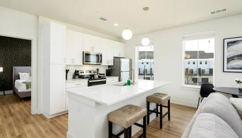 Sleek Stylish Apartment in Prime Location - Foto 4
