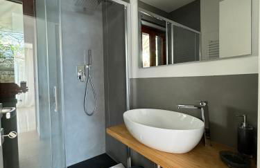 Modern and Elegant apartment with a spacious sea view terrace overlooking Palmaria Island Bright designer interiors Fully equipped Up to 6 guests Private parking Aircon All the comforts for a perfect stay - Foto 9