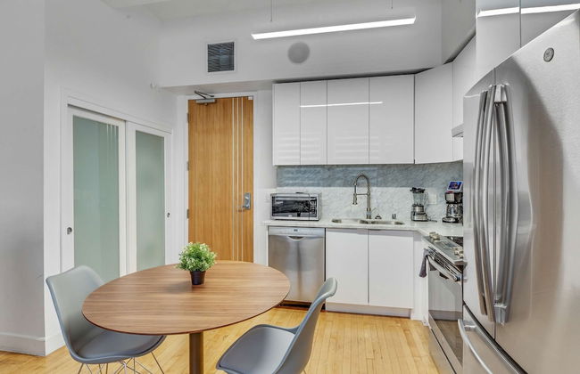 Stylish Deluxe 1BR At HWH by Oneluxstay - Foto 75