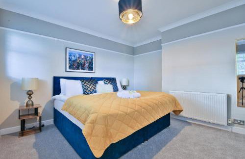 Spacious & Modern Triple-Story Cardiff Home with Pool Table - Foto 19