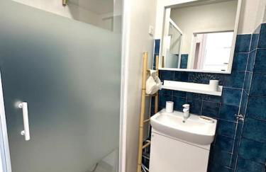 Studio dernier étage vue mer Clim et Wifi - Foto 15