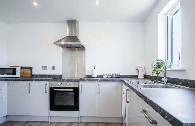 Beach View - 2 Bed Apartment - Llanelli - Photo 19