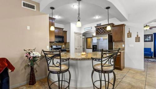 Serenity Awaits 3BR-2BA Tierra Del Este - Foto 1, minibar