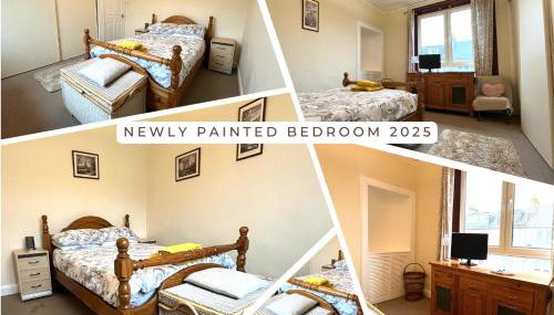 Spacious 2-Level Home by the Beach & Transport - Foto 1