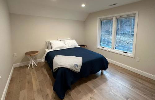 New Farmhouse, King Beds, Game Room, Hot Tub & View! - Foto 4