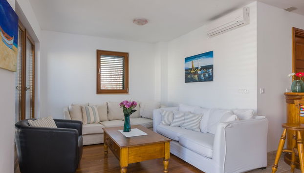 Check-in/check-out kiosk