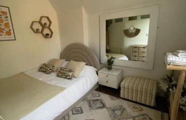 Boho Chic Cottage & Wild Garden nr Soho Farmhouse - Foto 27