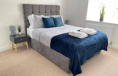 Exclusive 1 and 2 Bedroom Flats only 0,5 miles aw - Foto 50