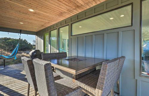 Lake Granbury Views and Game Room! Modern Escape - Foto 22