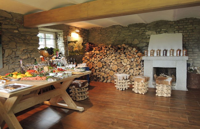 Spacious Villa near Forest in Buchet - Photo 18