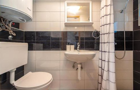 Beautiful Home In Muskovci With Wifi - Foto 42