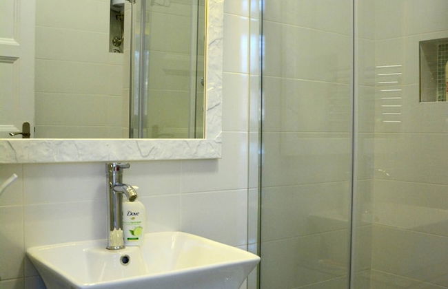 Salon 5 Zemun , Belgrade - Foto 11