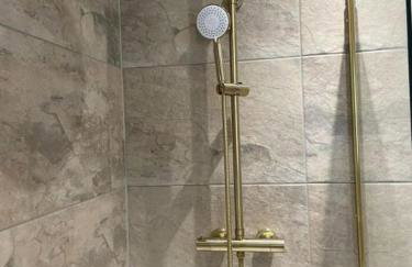 Huddersfield Lux 2 Bedroom Apartment & Opposite Train Station & City Centre - Foto 29