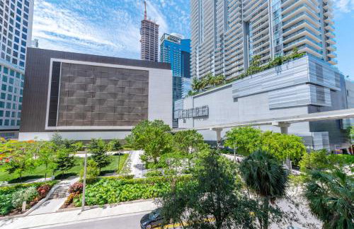 Spacious and bright in the heart of Brickell - Foto 27