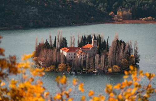 Škarpini dvori - Foto 13