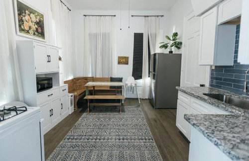 Downtown Delight Close to Strand and Cruise Terminals - Foto 7