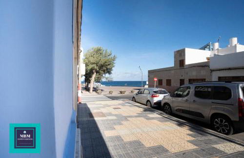 Mara 1 Playa del Burrero junto al mar wifi gratis - Foto 32