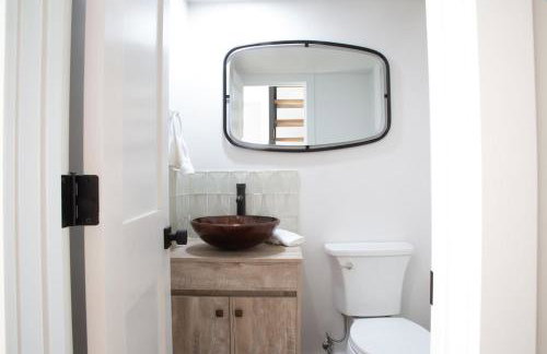 Geometric Loft renovated, hip, pets, poolspa - Foto 13