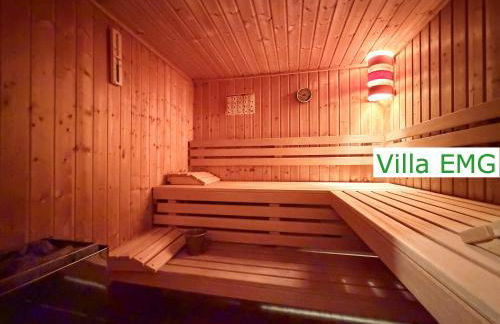 Ferienhaus Villa EMG Saerbeck nah Münster Riesenbeck Osnabrück mit Pool, Sauna, Garten für Familien Gruppen bis 23 Personen - Foto 4