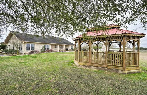 Pet-Friendly Flatonia House with Patio and Gazebo! - Foto 26