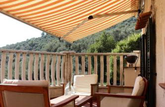 HOST4U - Cozy Terraced House with Beautiful View on the Olives Valley - Foto 1