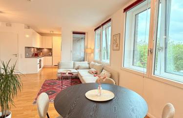 New-three room-Entire Apartment with two Balconies & Garage, Central-Fast Access to City Center - Barmbek -Stadtpark - Foto 2