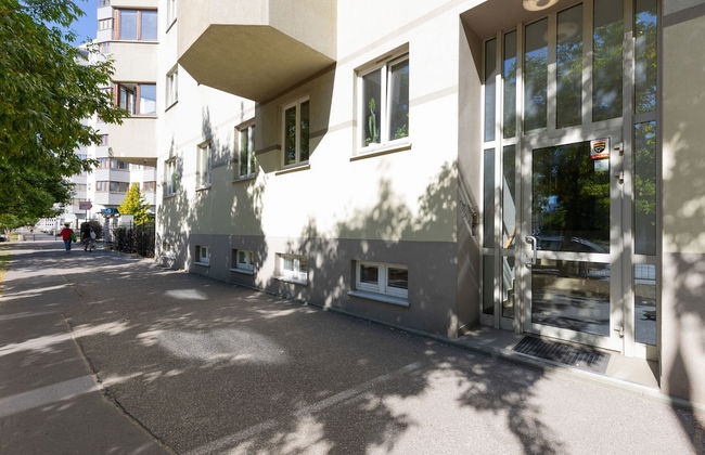 Belgradzka Apartment Warsaw by Renters - Photo 28